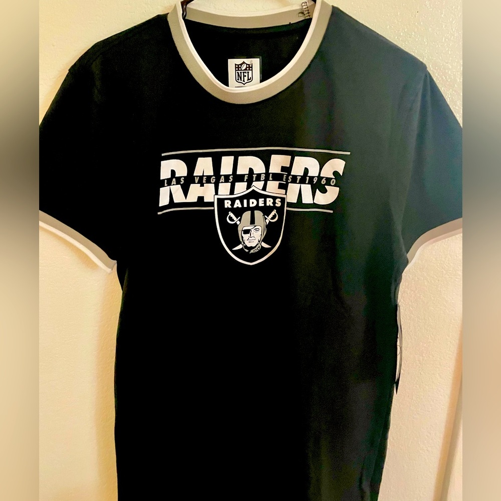 Las Vegas Raiders NFL Football Game Day Gear Black tshirt womans medium